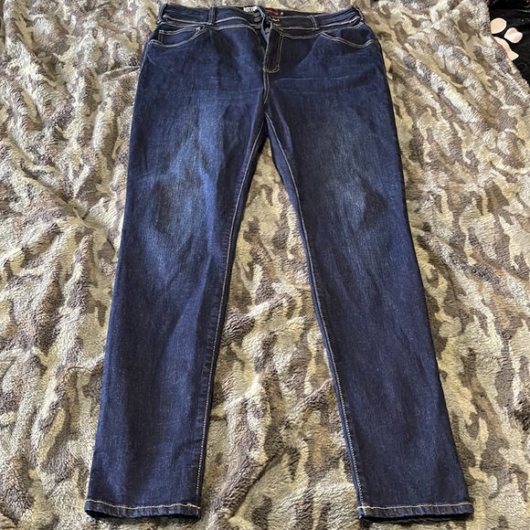 Bottoms up high rise skinny jean - Picture 6 of 6